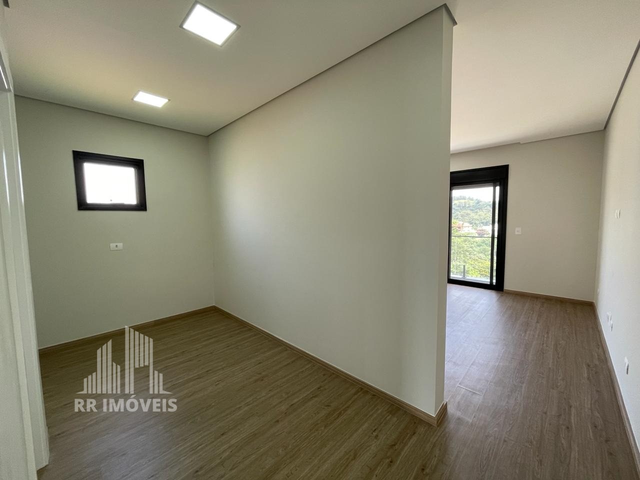 Casa à venda com 4 quartos, 320m² - Foto 18