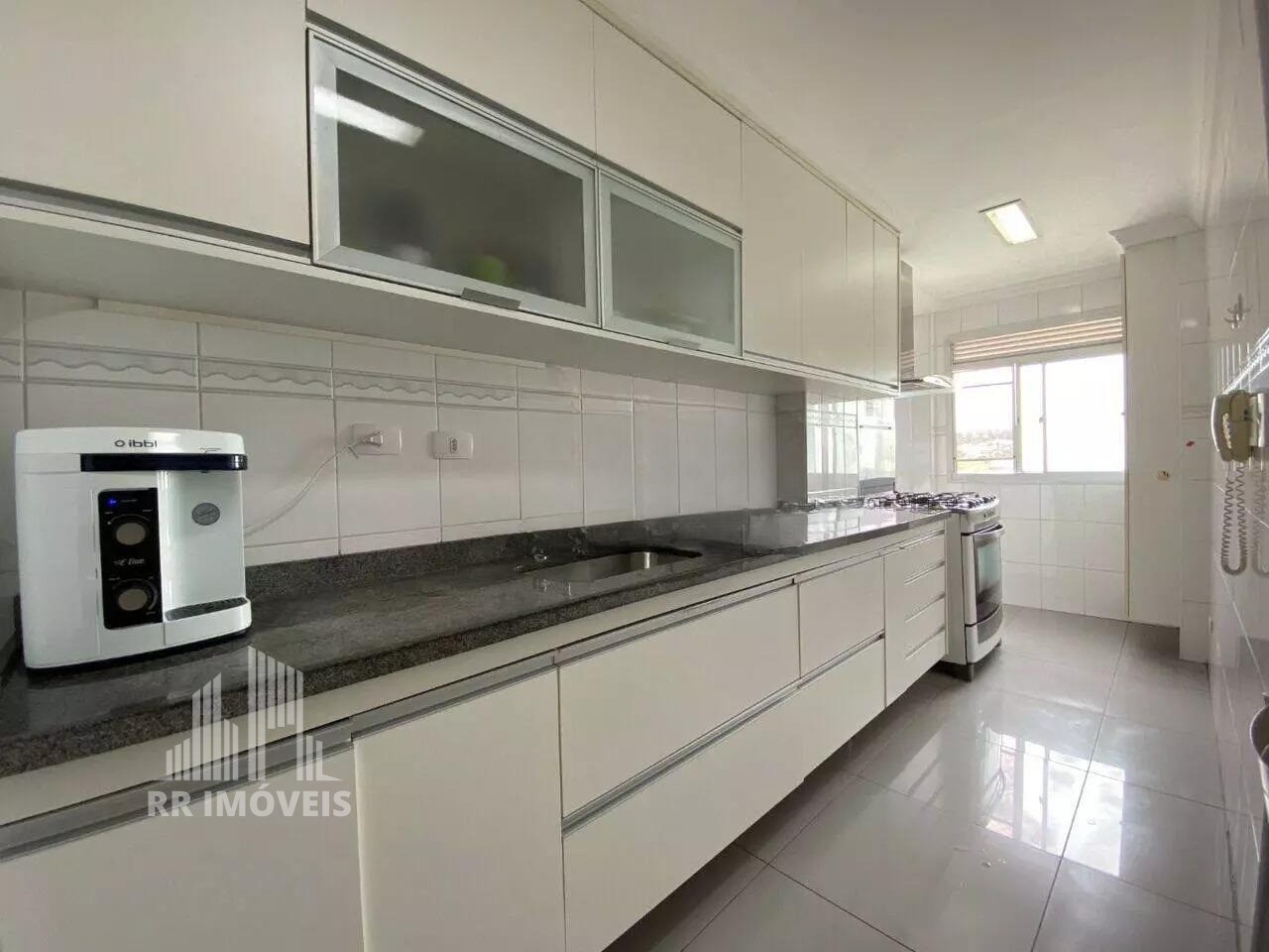 Apartamento à venda com 3 quartos, 94m² - Foto 10