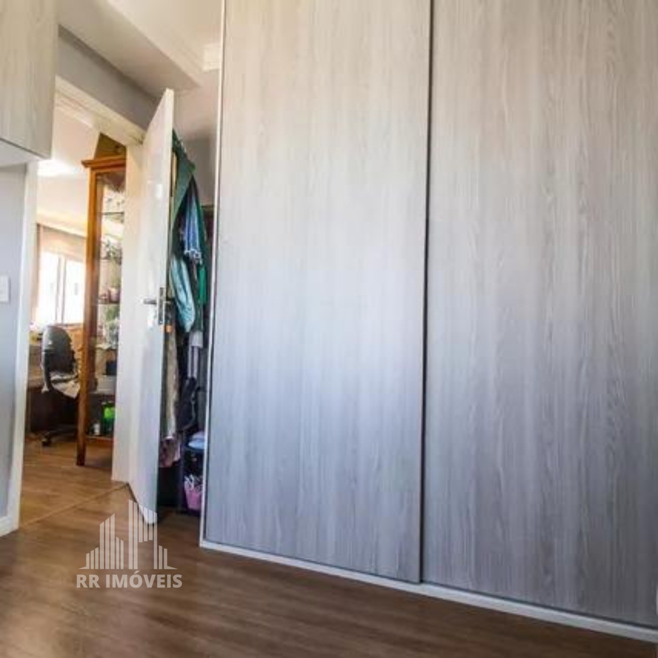 Apartamento à venda com 2 quartos, 69m² - Foto 23