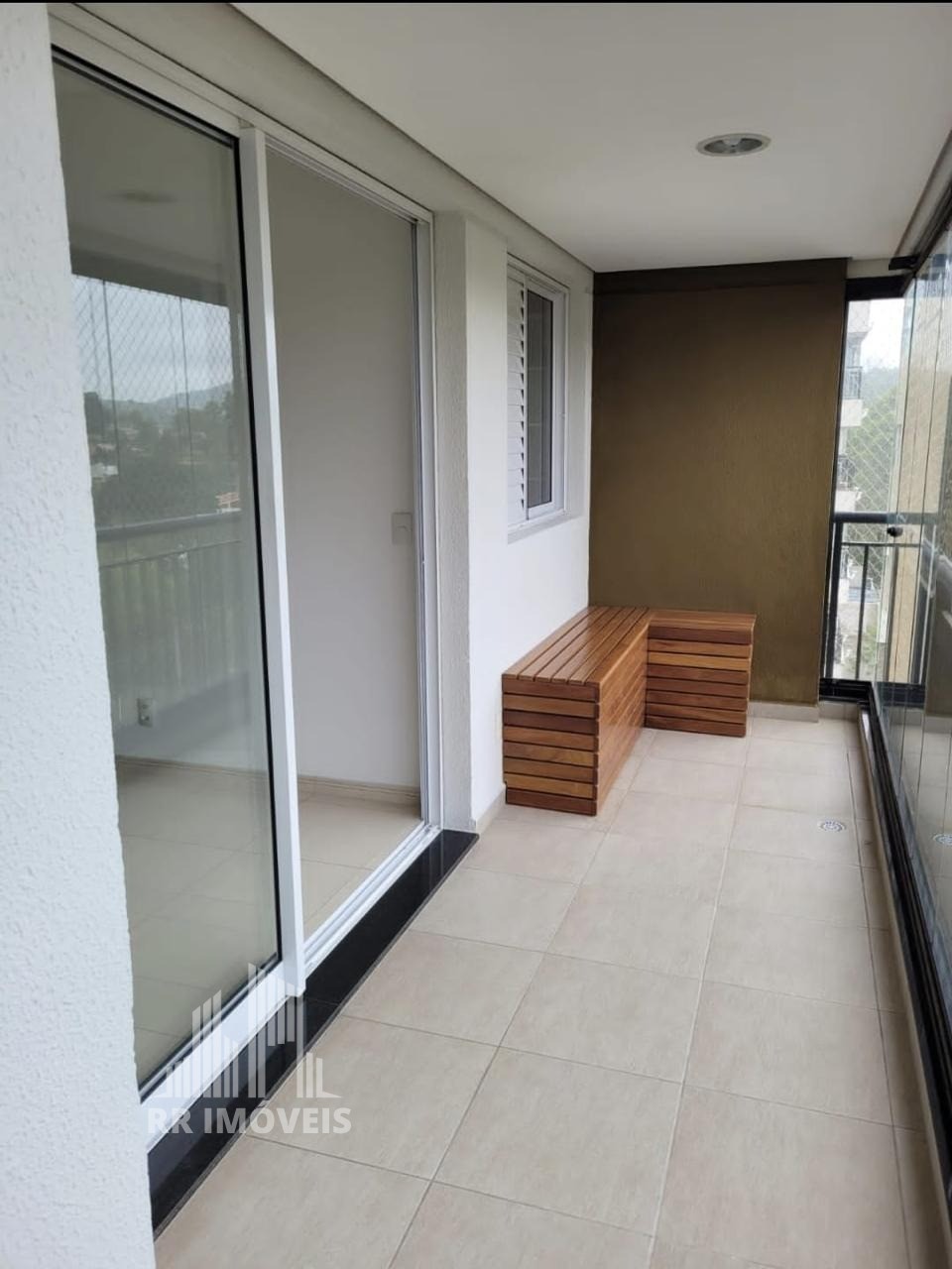 Apartamento à venda com 3 quartos, 85m² - Foto 2