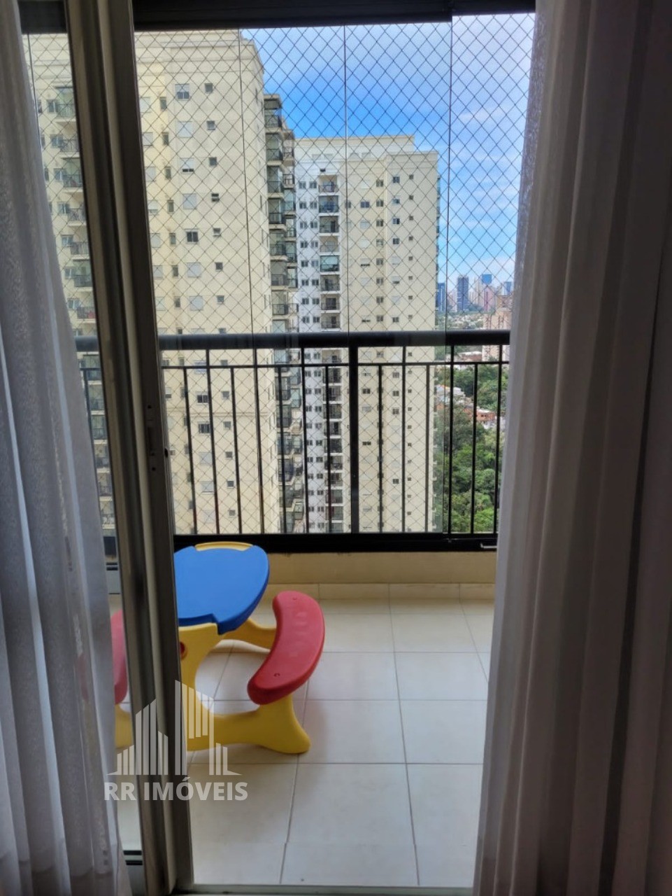 Apartamento à venda com 2 quartos, 68m² - Foto 5