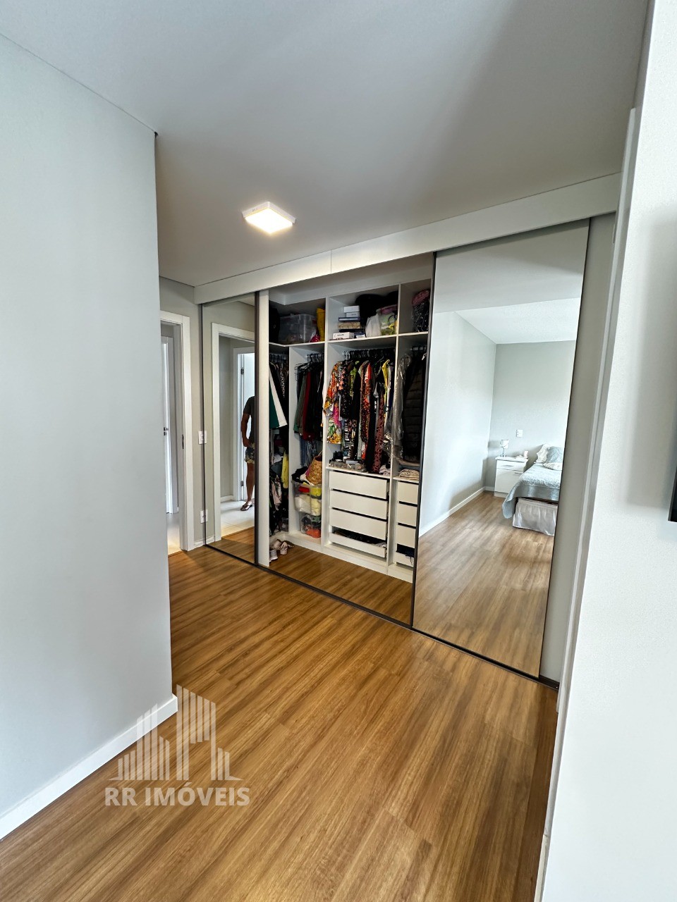 Apartamento à venda com 3 quartos, 144m² - Foto 11