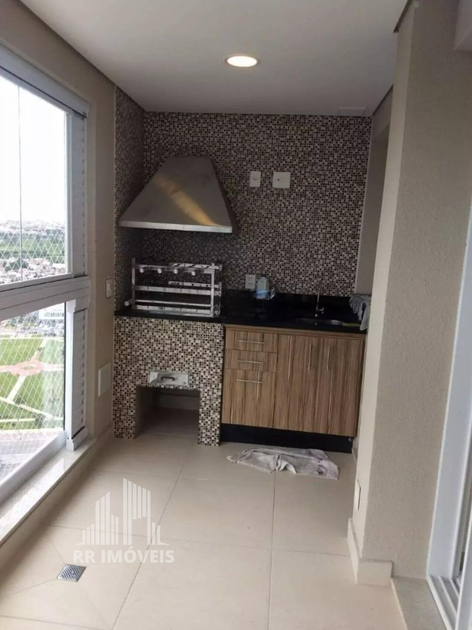 Apartamento à venda com 2 quartos, 80m² - Foto 2