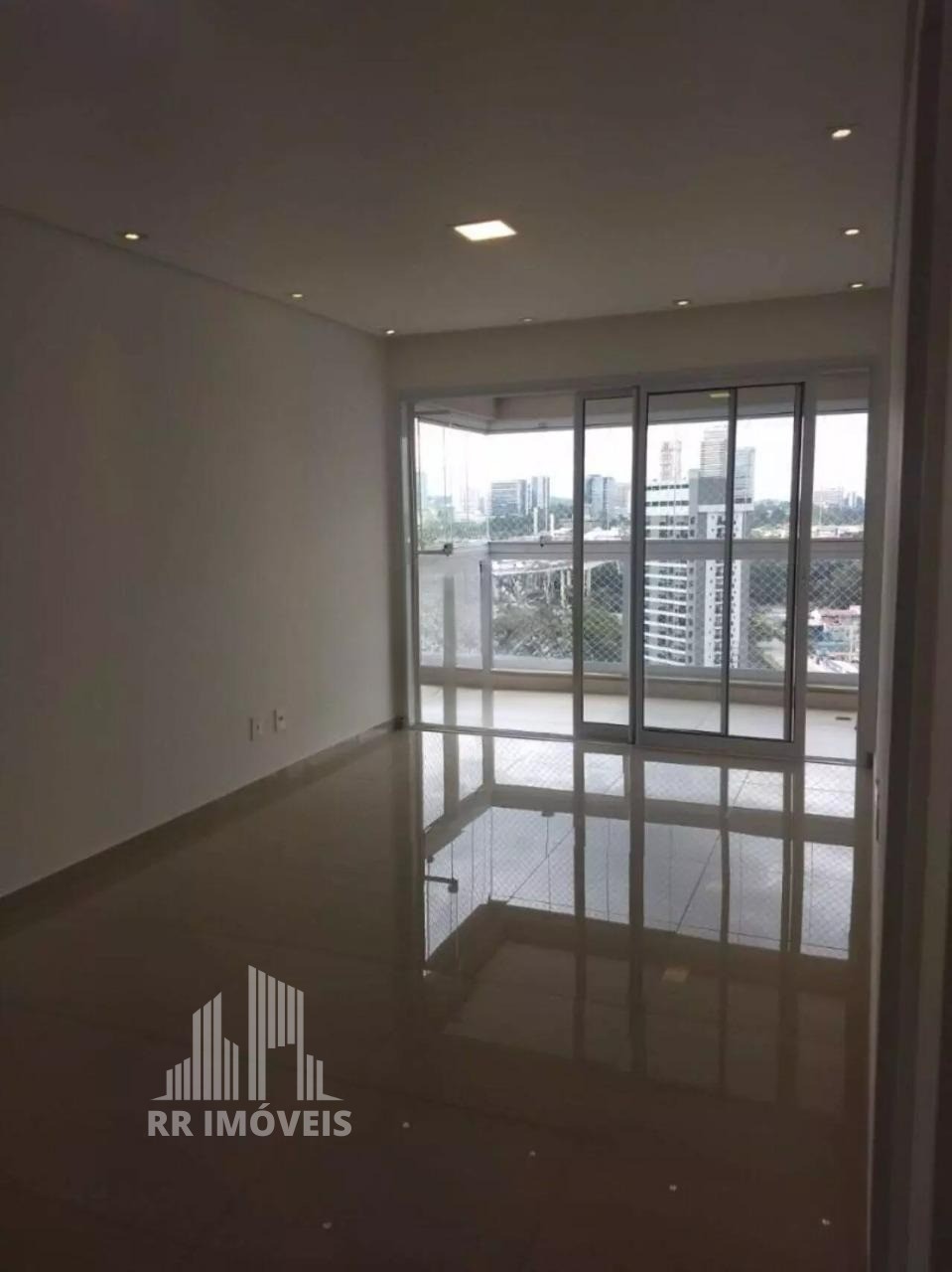 Apartamento à venda com 2 quartos, 80m² - Foto 1