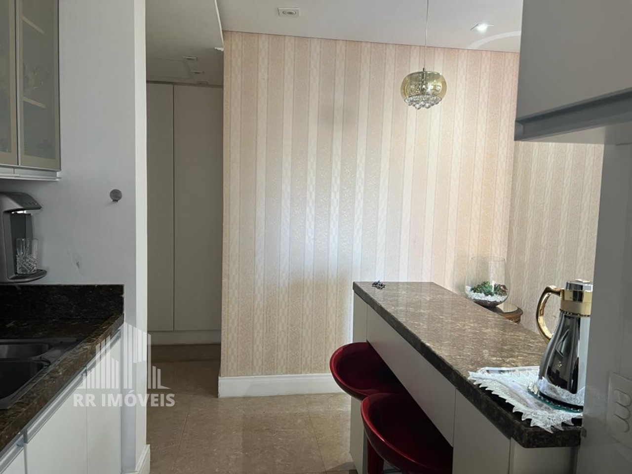 Apartamento à venda com 2 quartos, 65m² - Foto 12