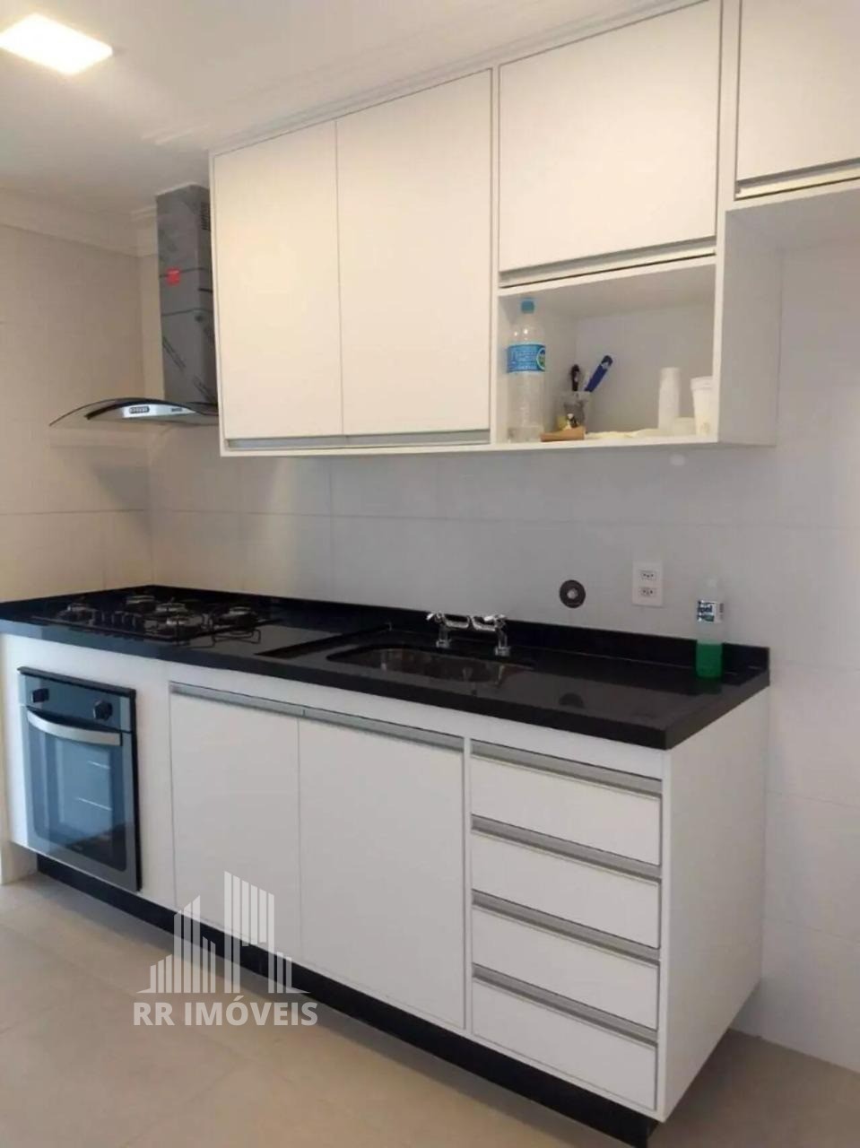 Apartamento à venda com 2 quartos, 80m² - Foto 4