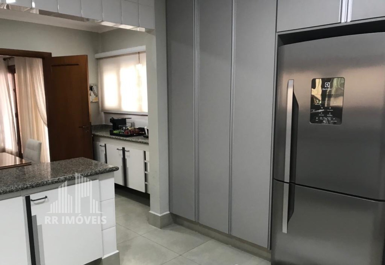 Casa à venda com 4 quartos, 310m² - Foto 13