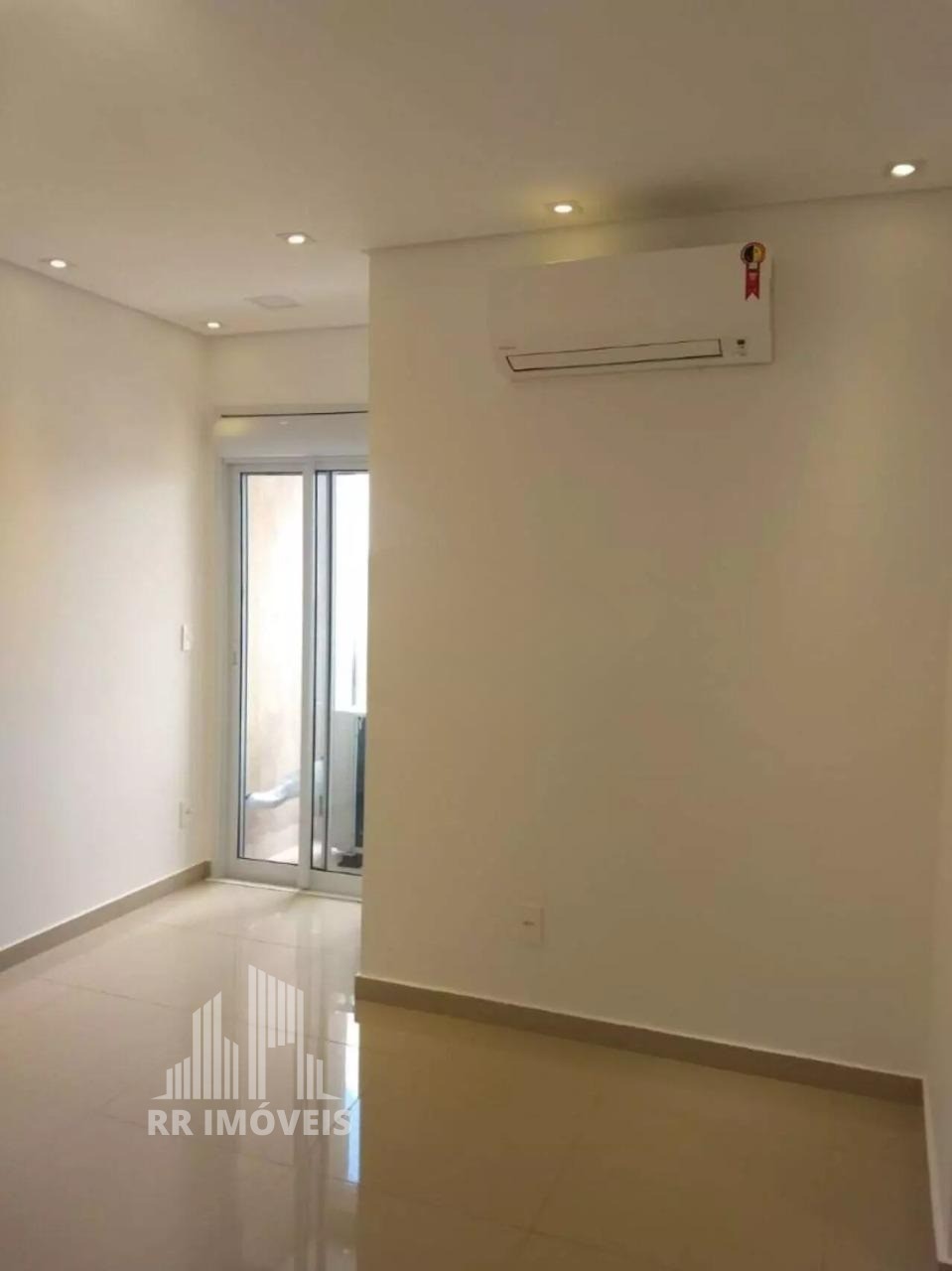 Apartamento à venda com 2 quartos, 80m² - Foto 7