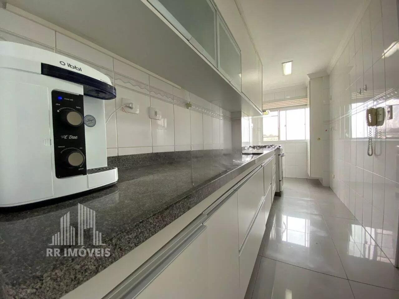 Apartamento à venda com 3 quartos, 94m² - Foto 9