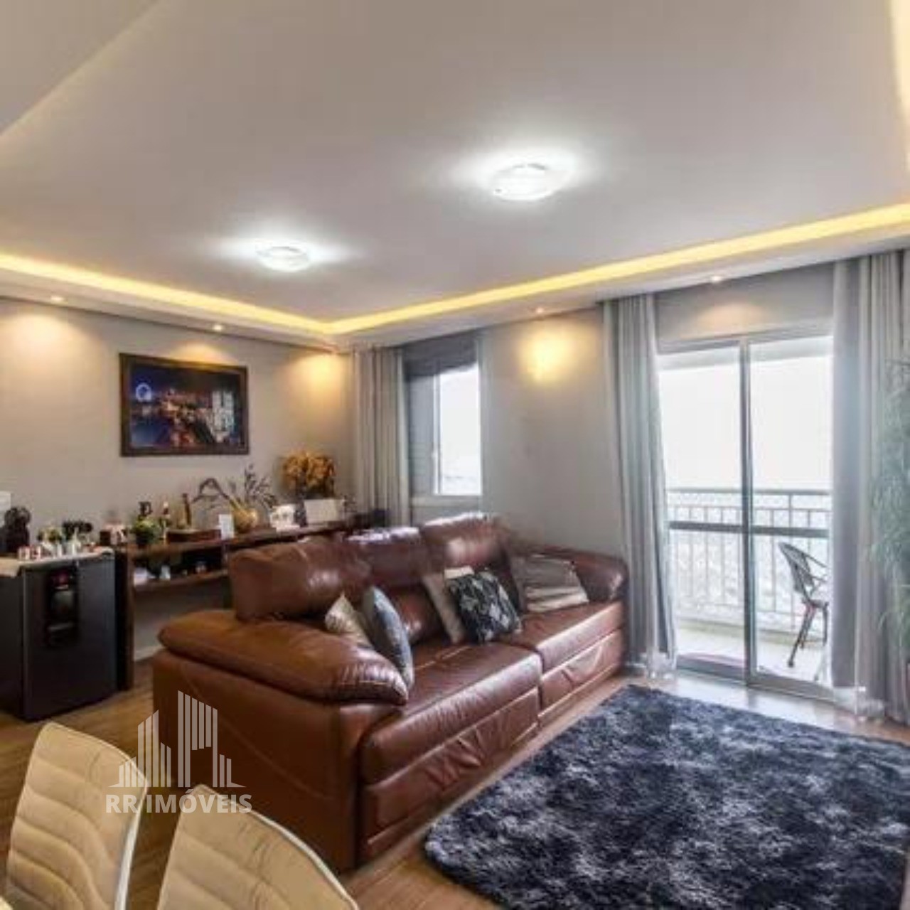 Apartamento à venda com 2 quartos, 69m² - Foto 1