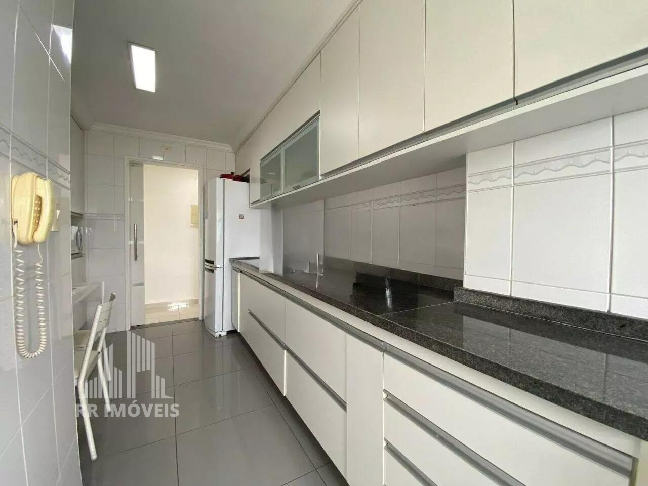 Apartamento à venda com 3 quartos, 94m² - Foto 8