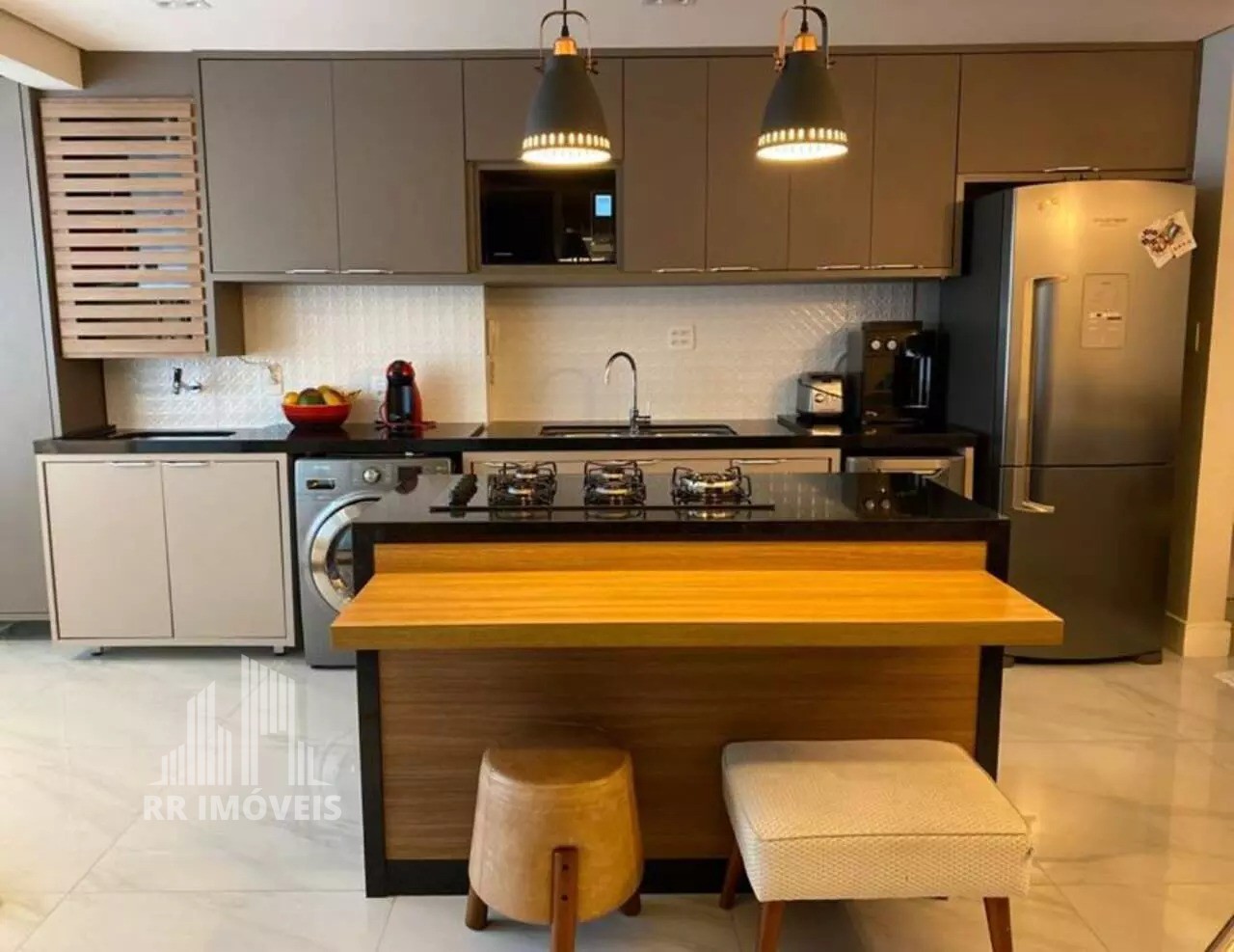 Apartamento à venda com 2 quartos, 81m² - Foto 2