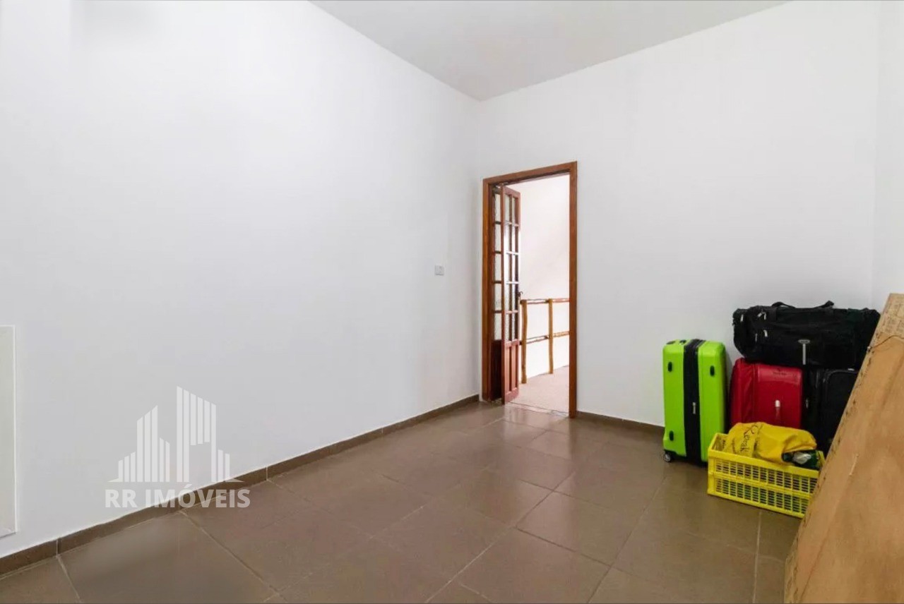 Casa à venda com 3 quartos, 166m² - Foto 18