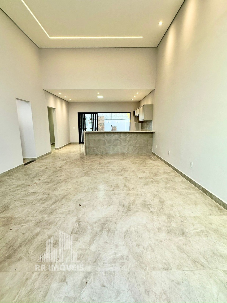 Casa à venda com 3 quartos, 187m² - Foto 2