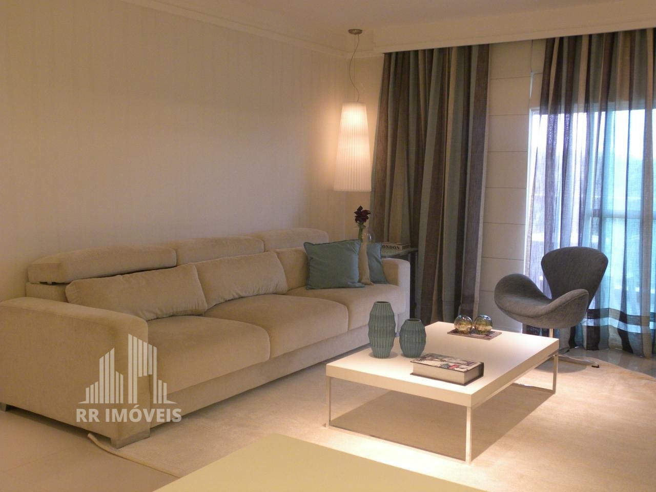 Apartamento à venda com 4 quartos, 133m² - Foto 1