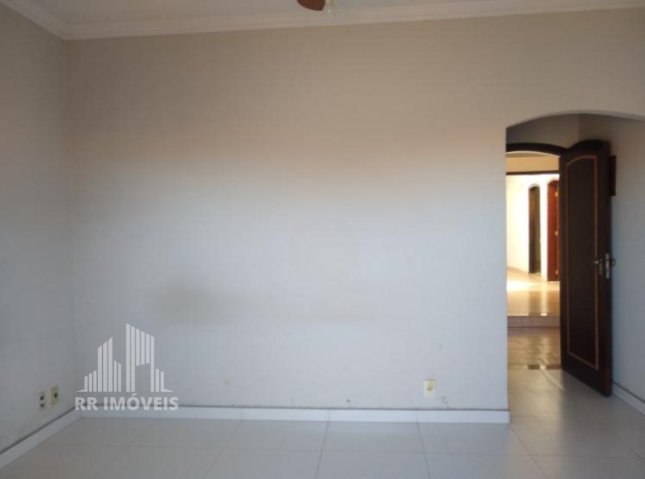 Casa à venda com 3 quartos, 307m² - Foto 17