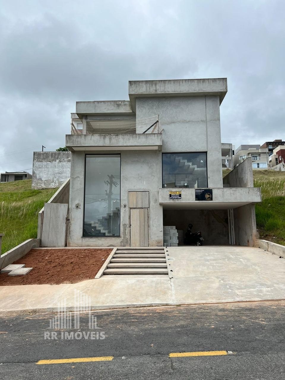 Casa à venda com 3 quartos, 290m² - Foto 2