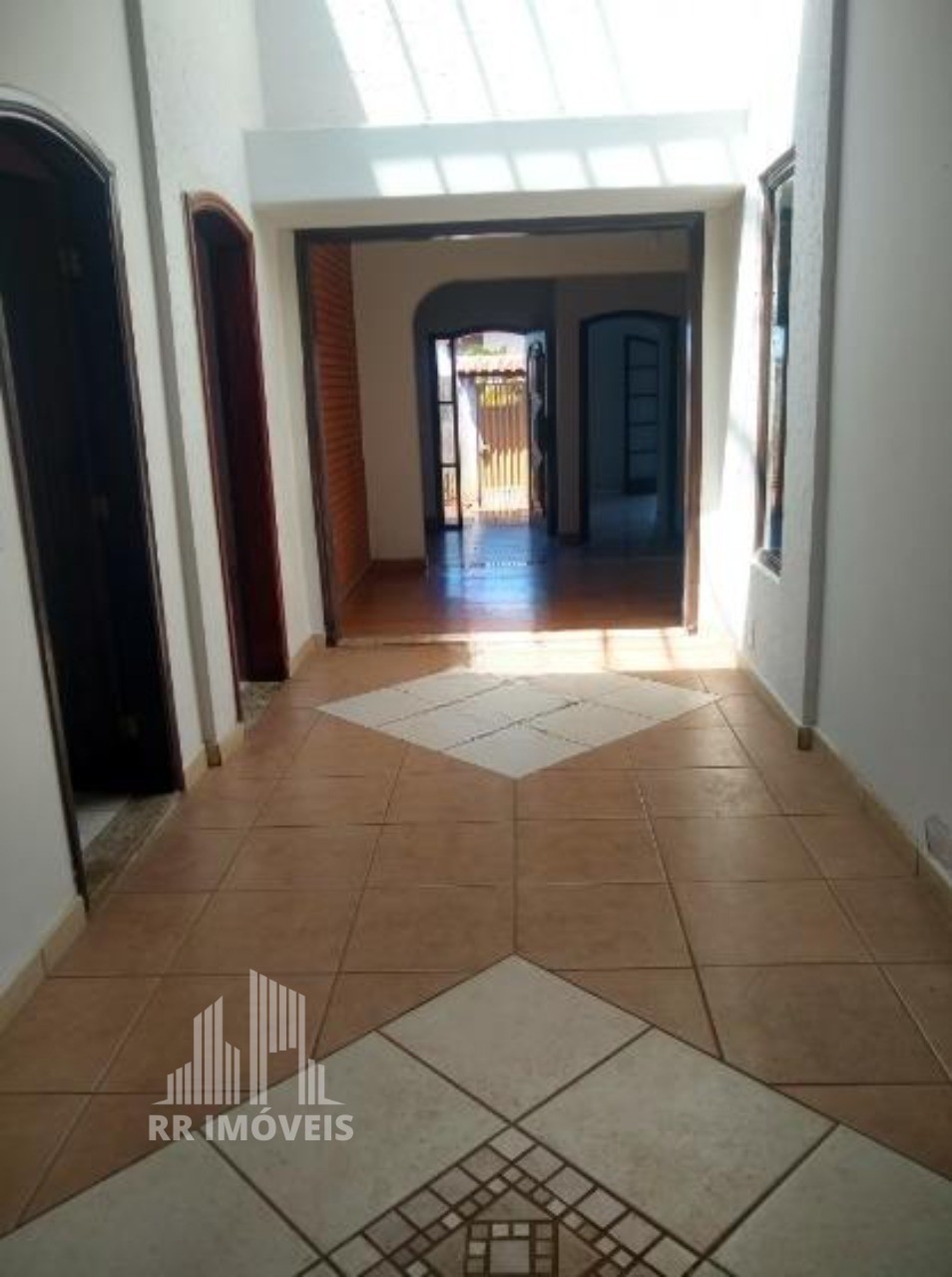 Casa à venda com 3 quartos, 307m² - Foto 6