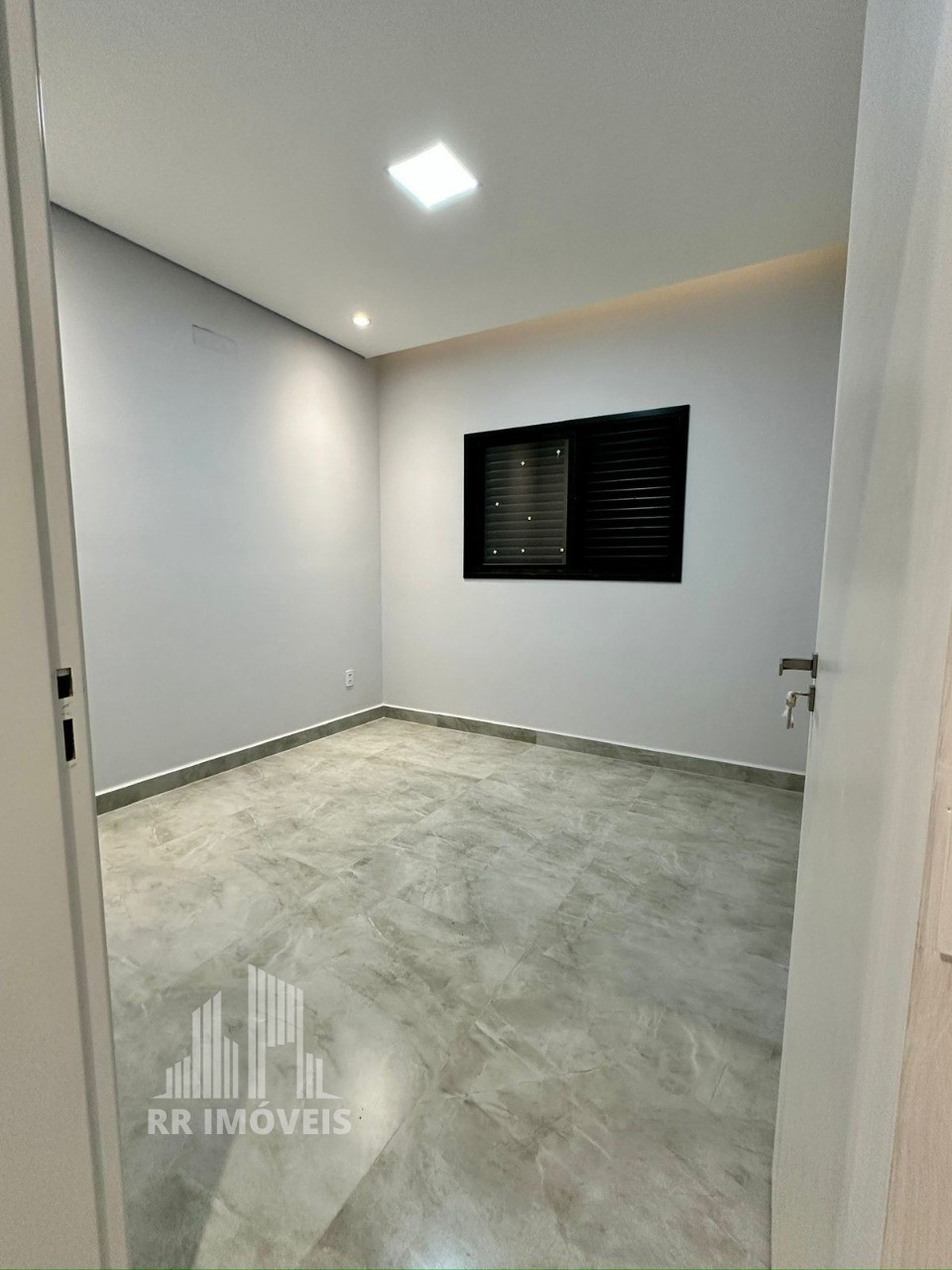 Casa à venda com 3 quartos, 187m² - Foto 7