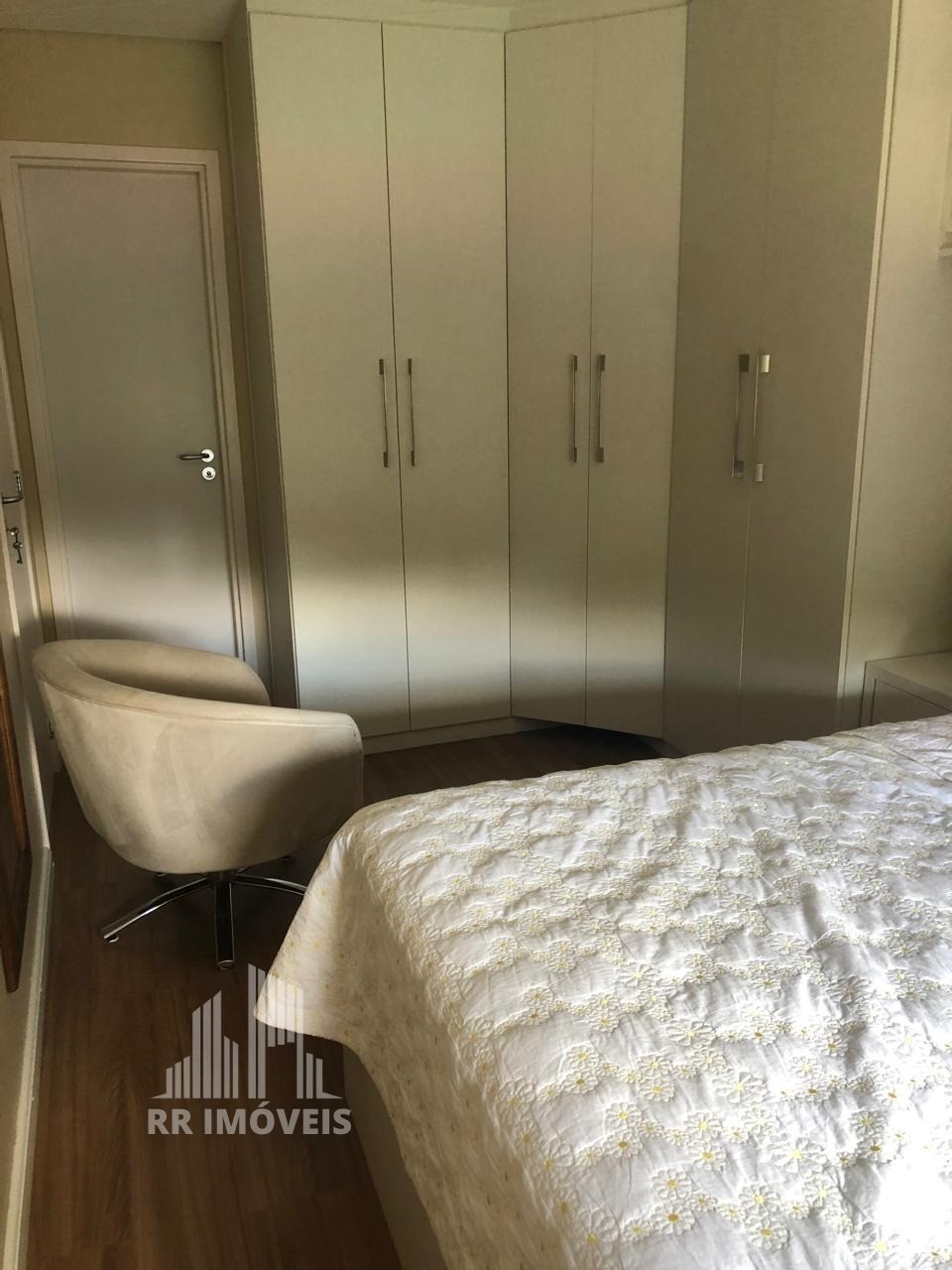 Apartamento à venda com 2 quartos, 68m² - Foto 21