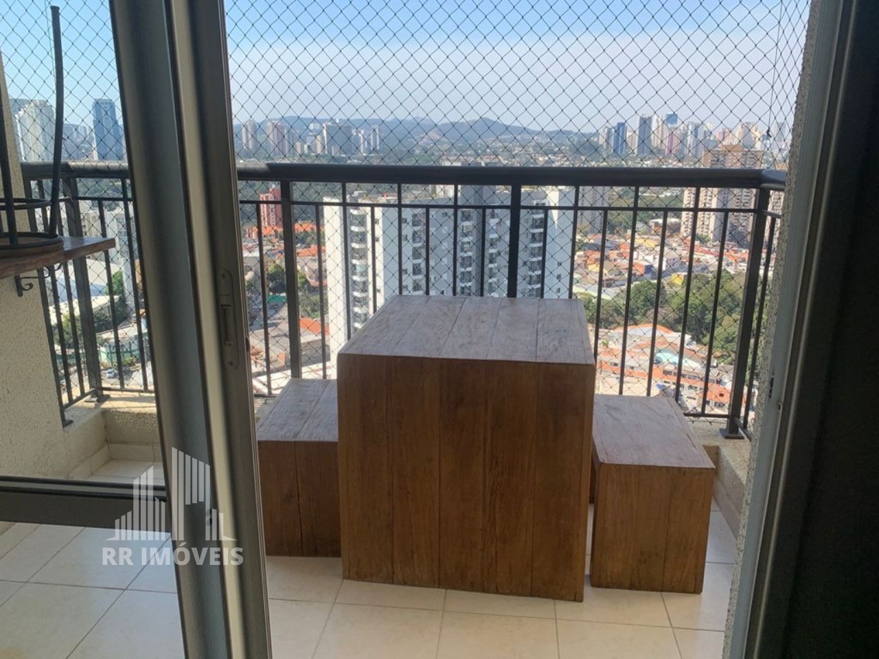 Apartamento à venda com 2 quartos, 68m² - Foto 2