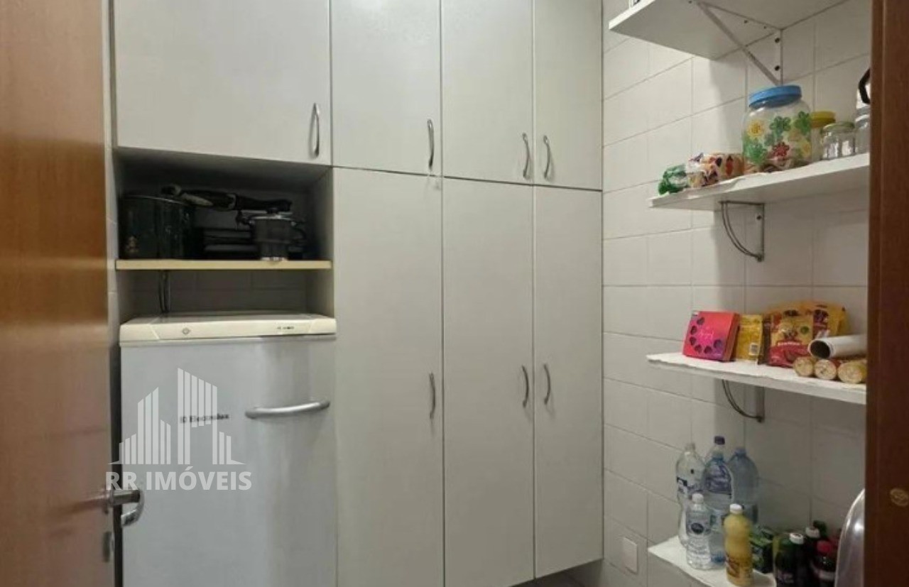 Apartamento à venda com 3 quartos, 168m² - Foto 5