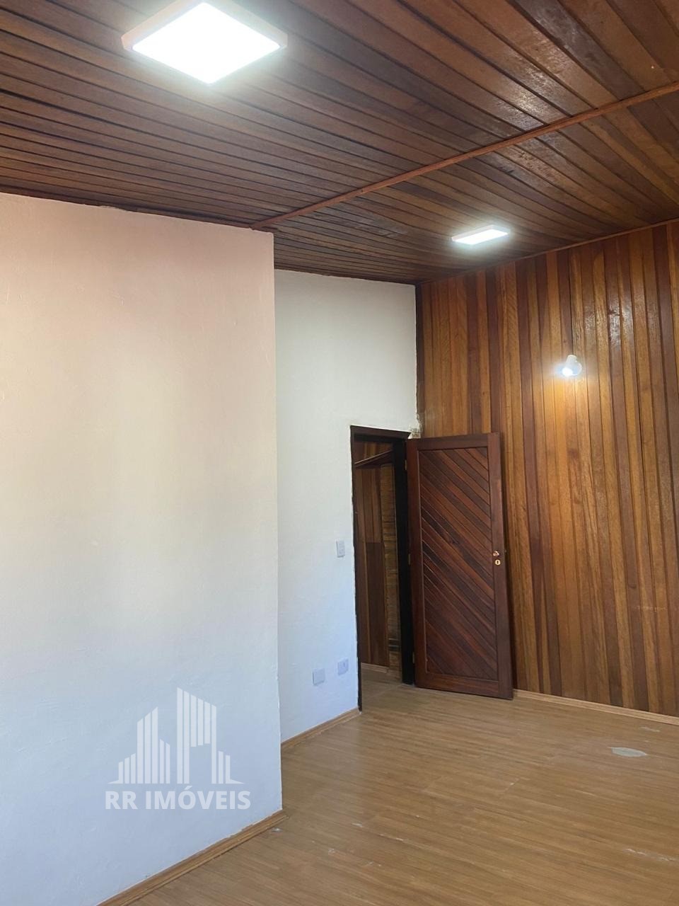 Casa à venda com 2 quartos, 169m² - Foto 11