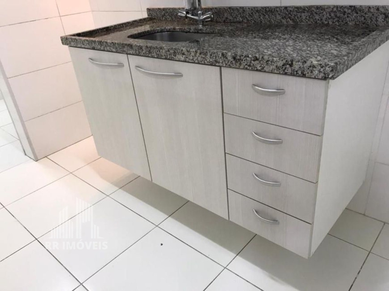 Apartamento à venda com 2 quartos, 68m² - Foto 7