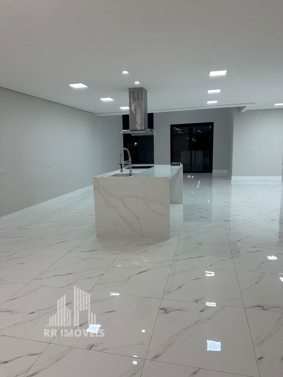 Casa à venda com 3 quartos, 384m² - Foto 9