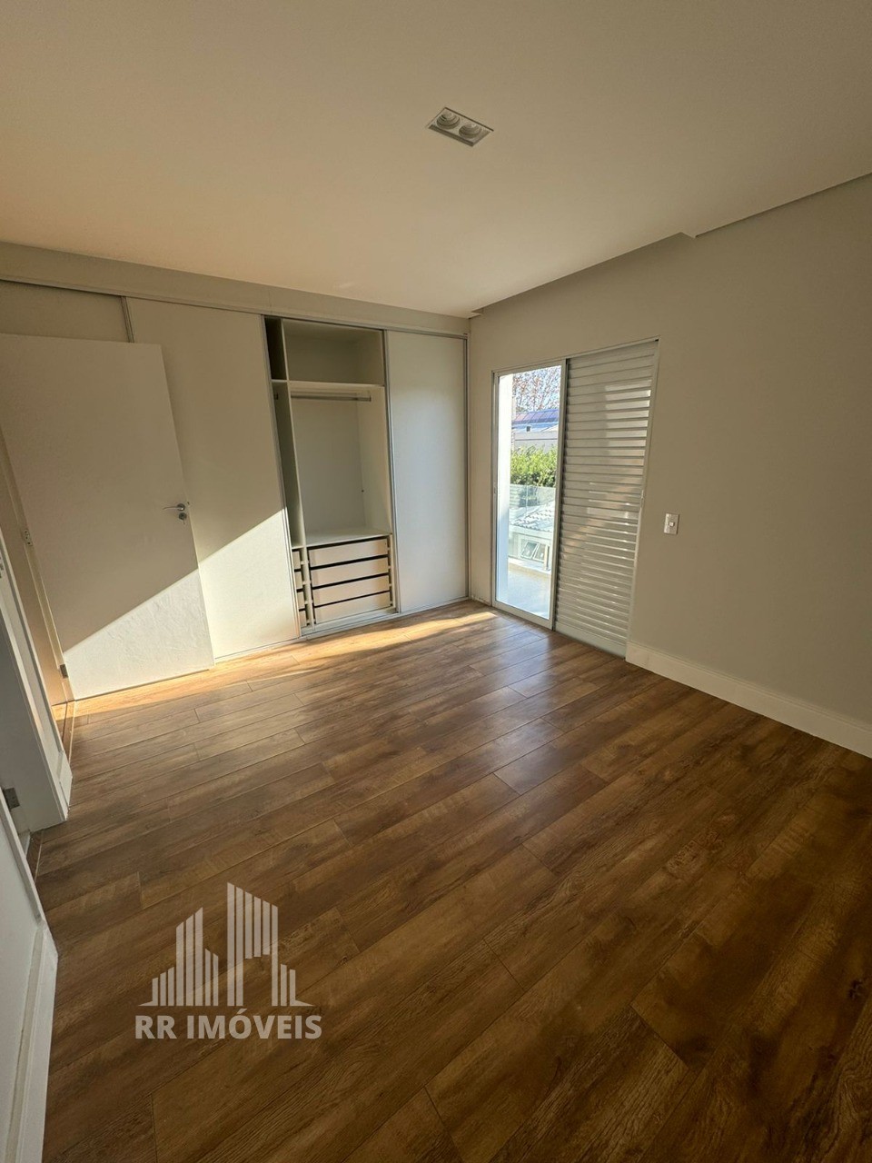 Casa à venda com 5 quartos, 322m² - Foto 13