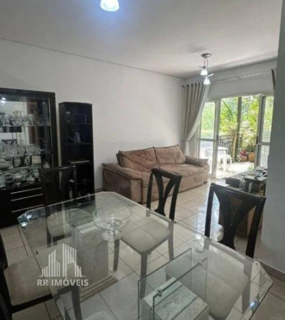 Apartamento à venda com 3 quartos, 168m² - Foto 2