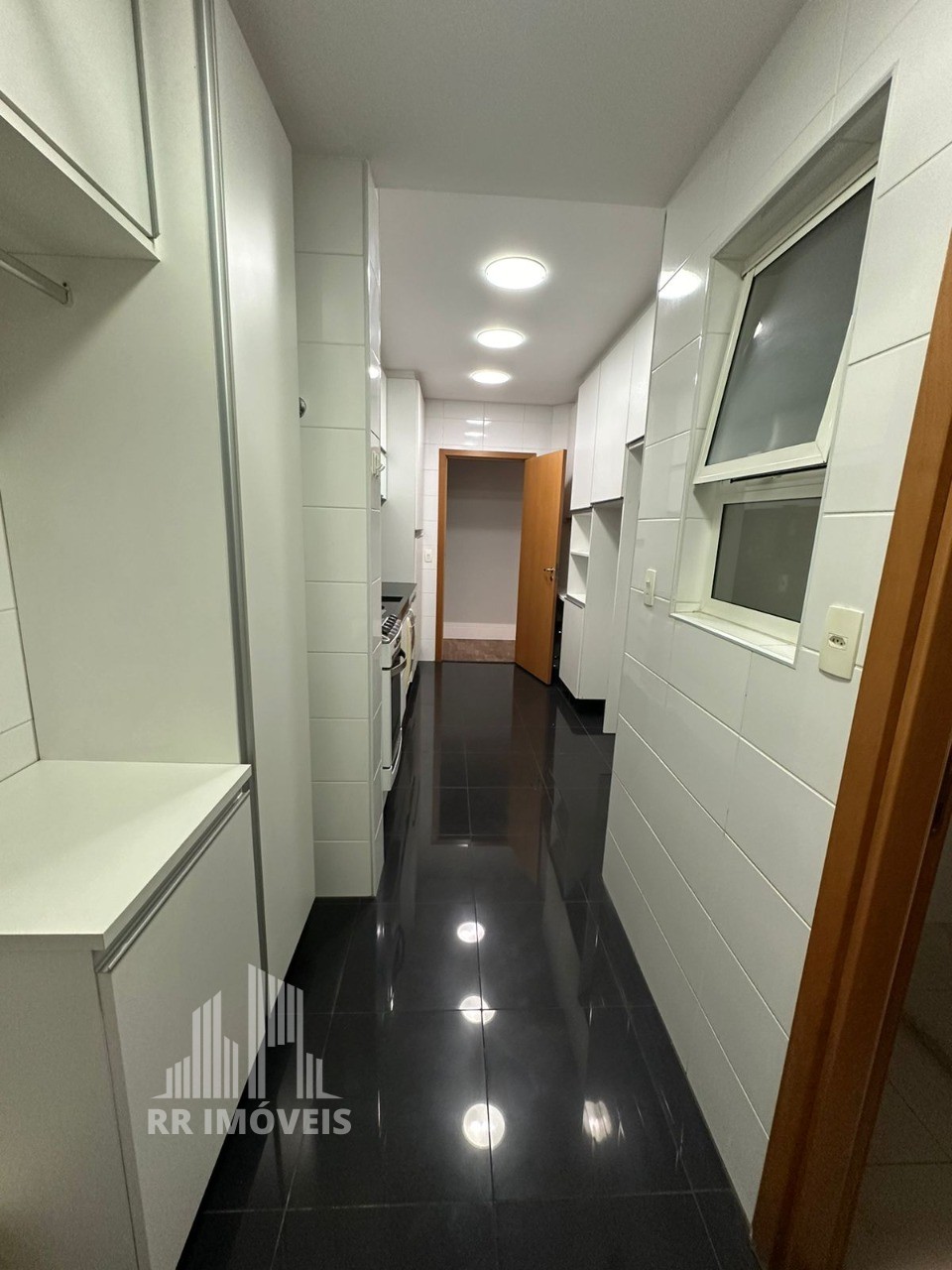 Apartamento à venda com 3 quartos, 122m² - Foto 5