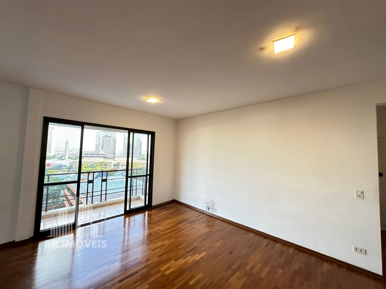 Apartamento à venda com 3 quartos, 75m² - Foto 3