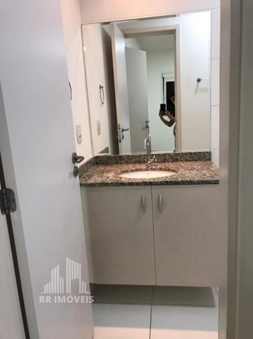 Apartamento à venda com 2 quartos, 68m² - Foto 11