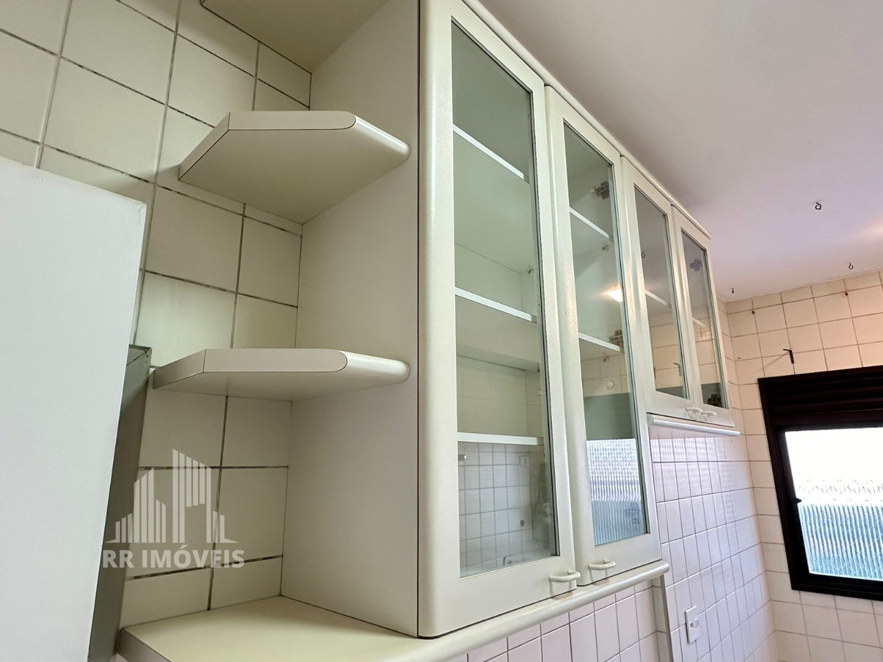 Apartamento à venda com 3 quartos, 75m² - Foto 15