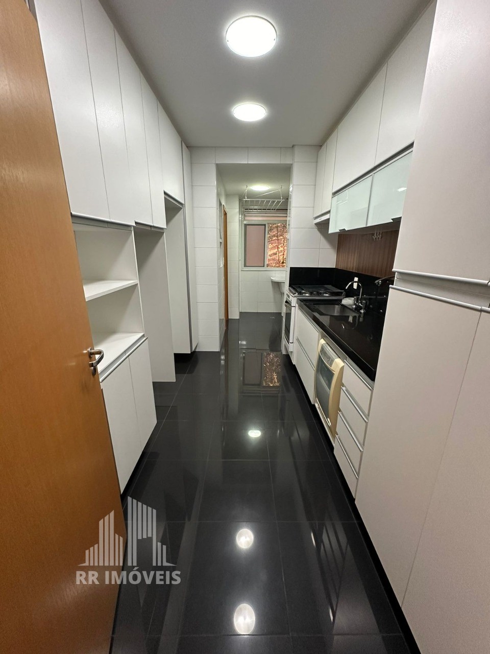 Apartamento à venda com 3 quartos, 122m² - Foto 4