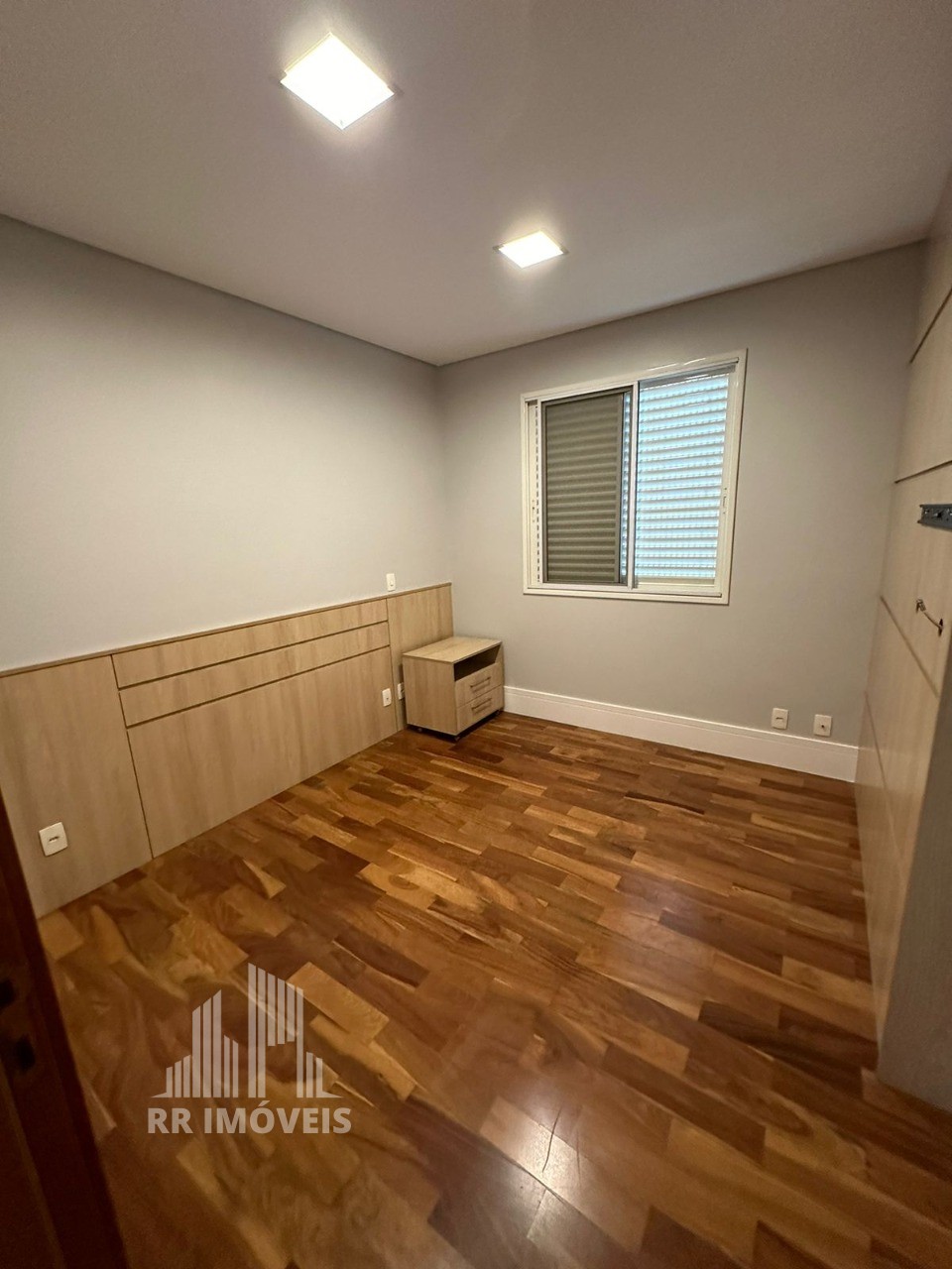 Apartamento à venda com 3 quartos, 122m² - Foto 7