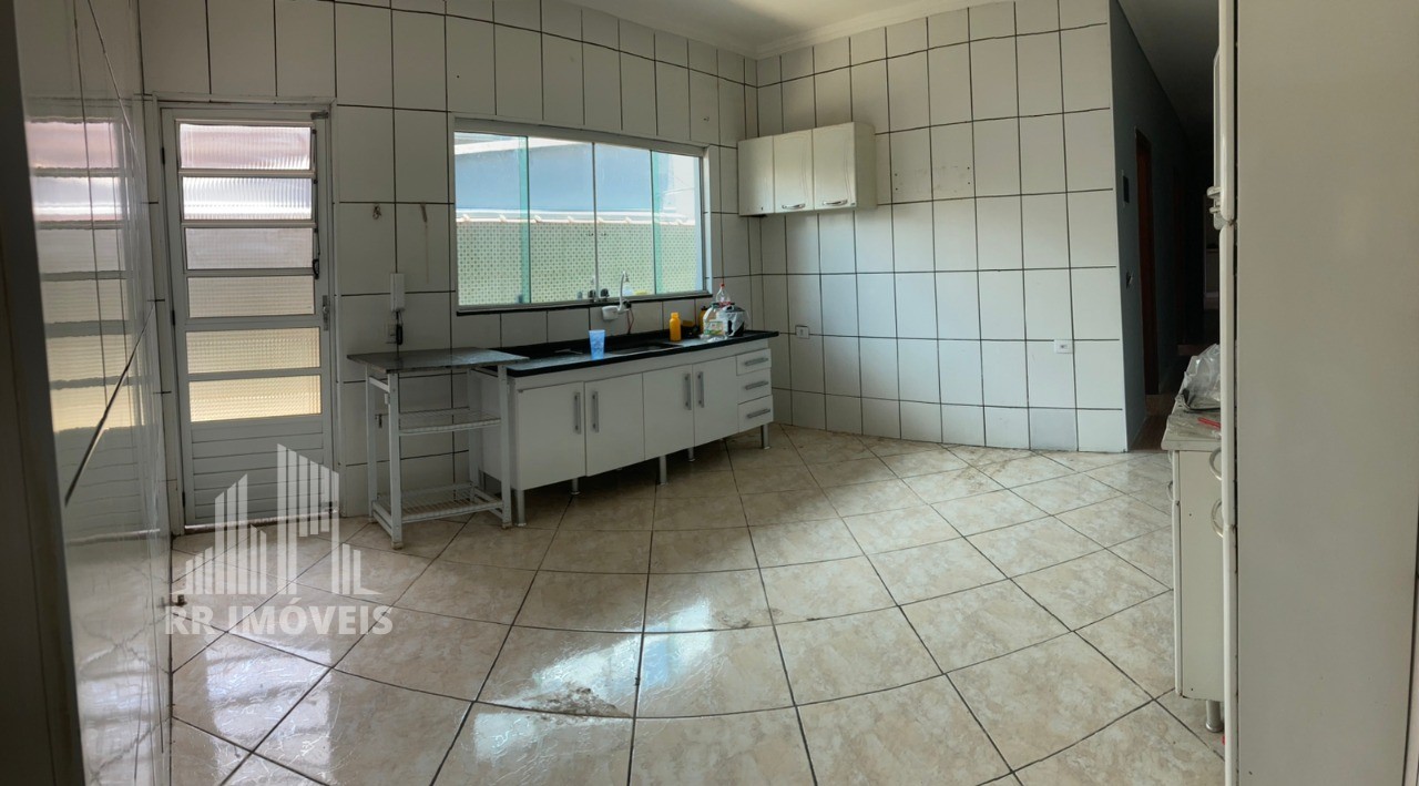 Casa à venda com 3 quartos, 126m² - Foto 2