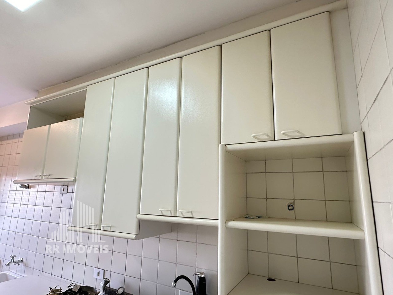 Apartamento à venda com 3 quartos, 75m² - Foto 17