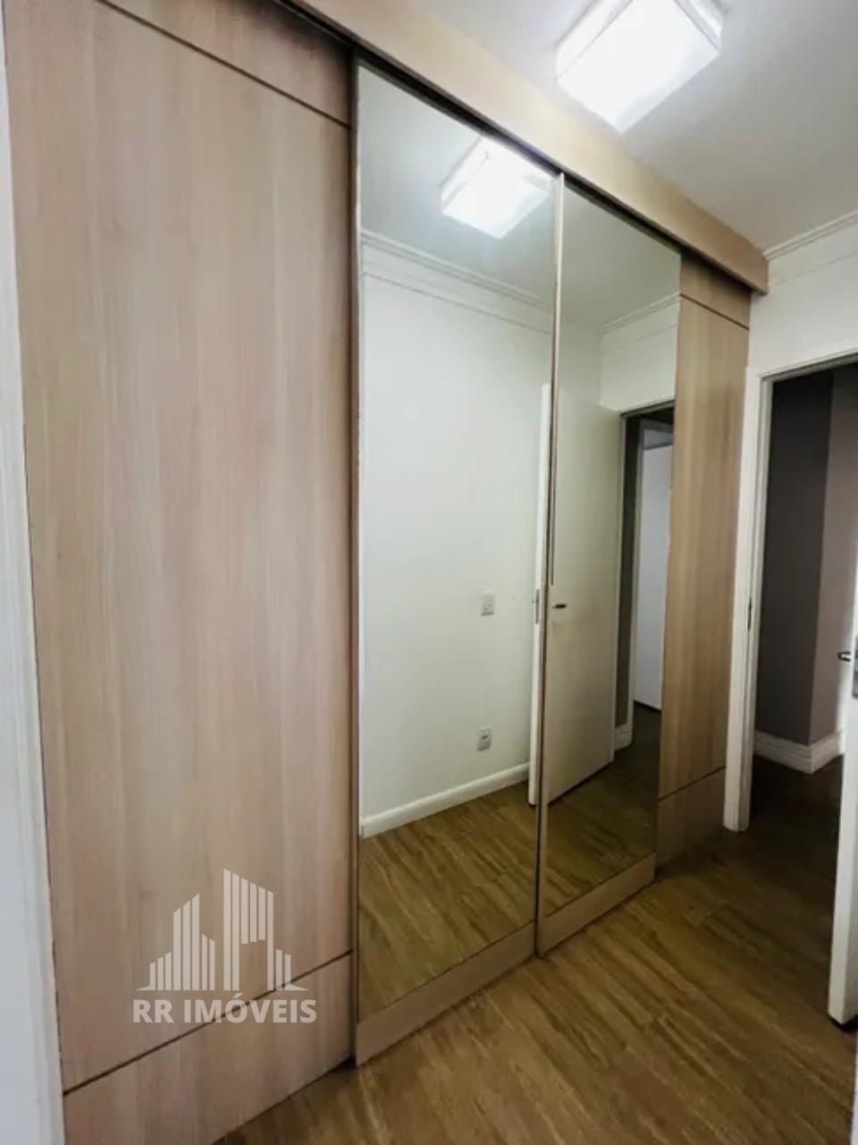 Apartamento à venda com 3 quartos, 107m² - Foto 33