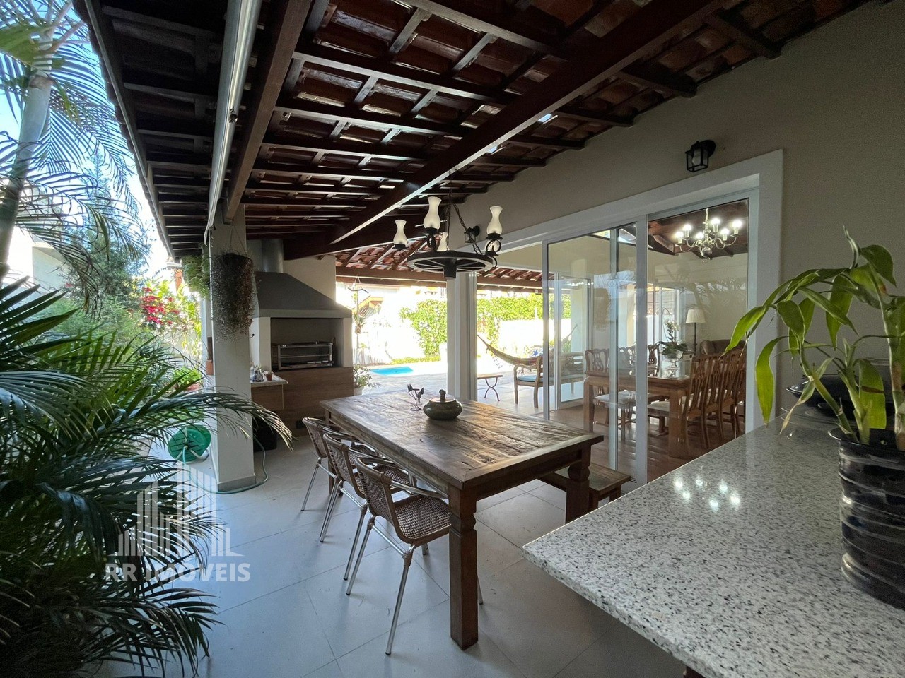 Casa à venda com 4 quartos, 253m² - Foto 25