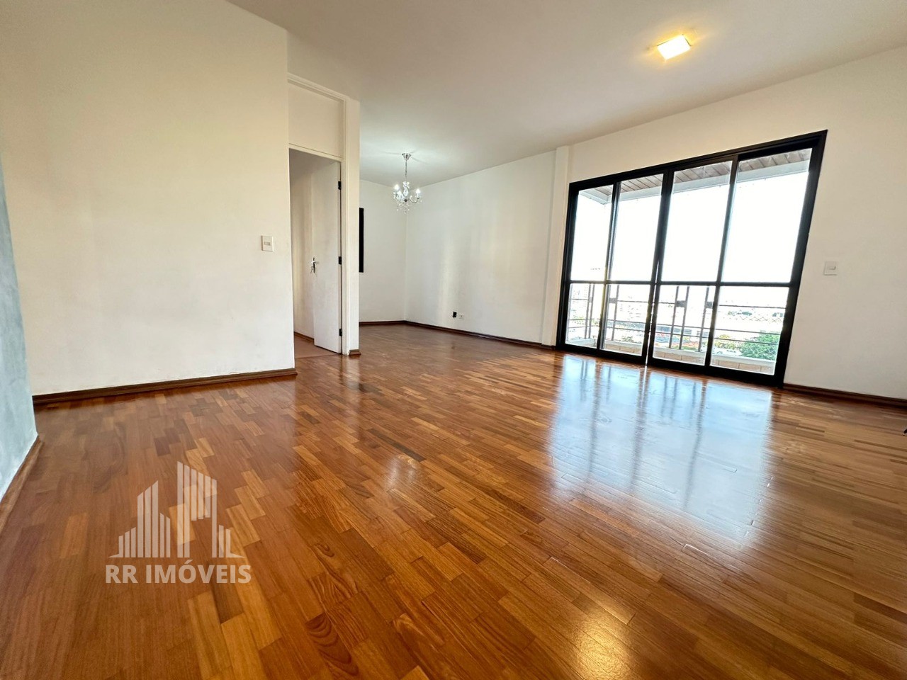 Apartamento à venda com 3 quartos, 75m² - Foto 1