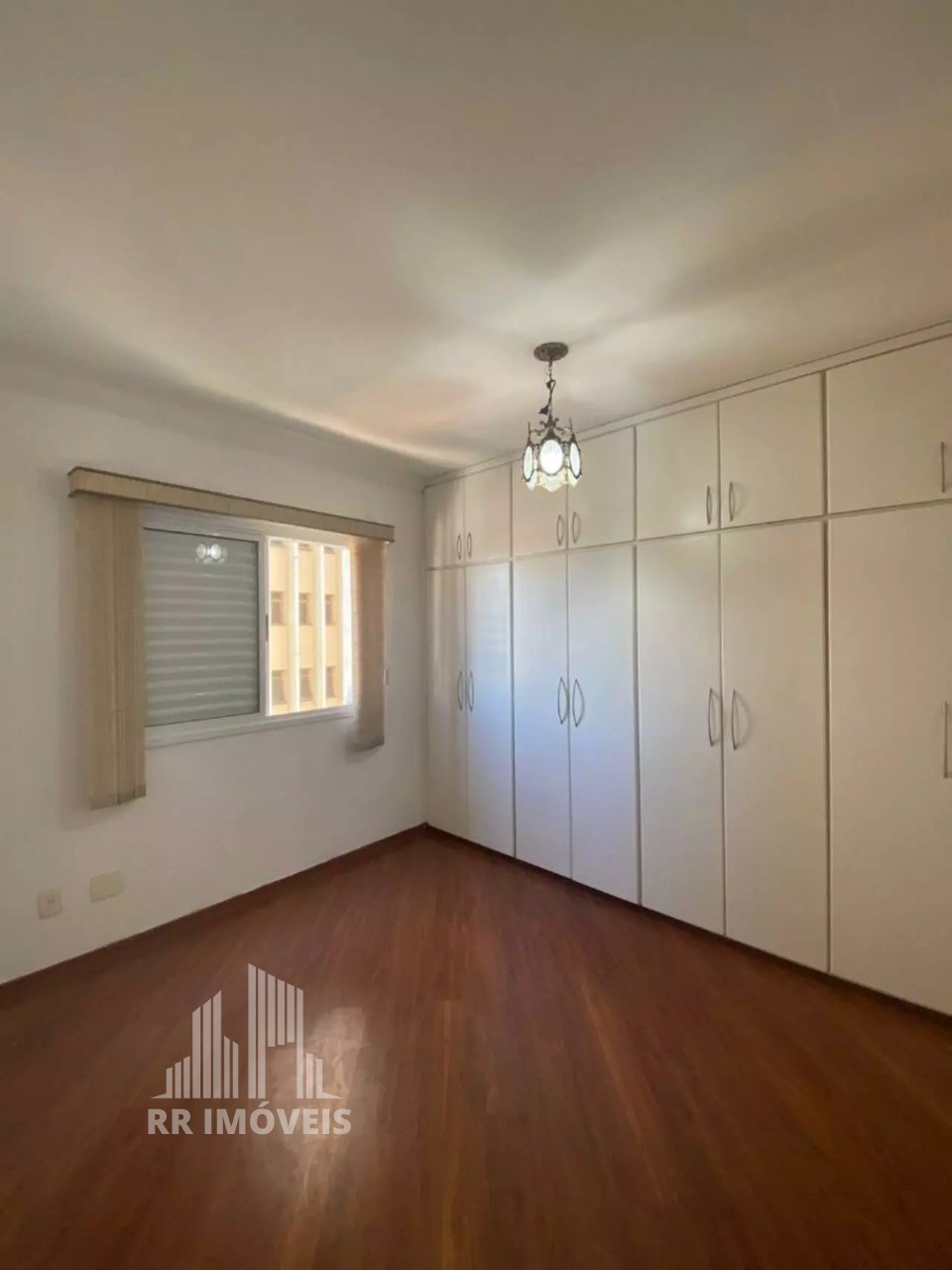 Apartamento à venda com 2 quartos, 68m² - Foto 1