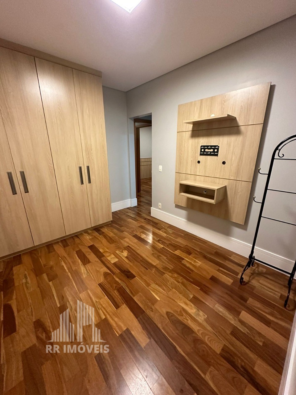 Apartamento à venda com 3 quartos, 122m² - Foto 10