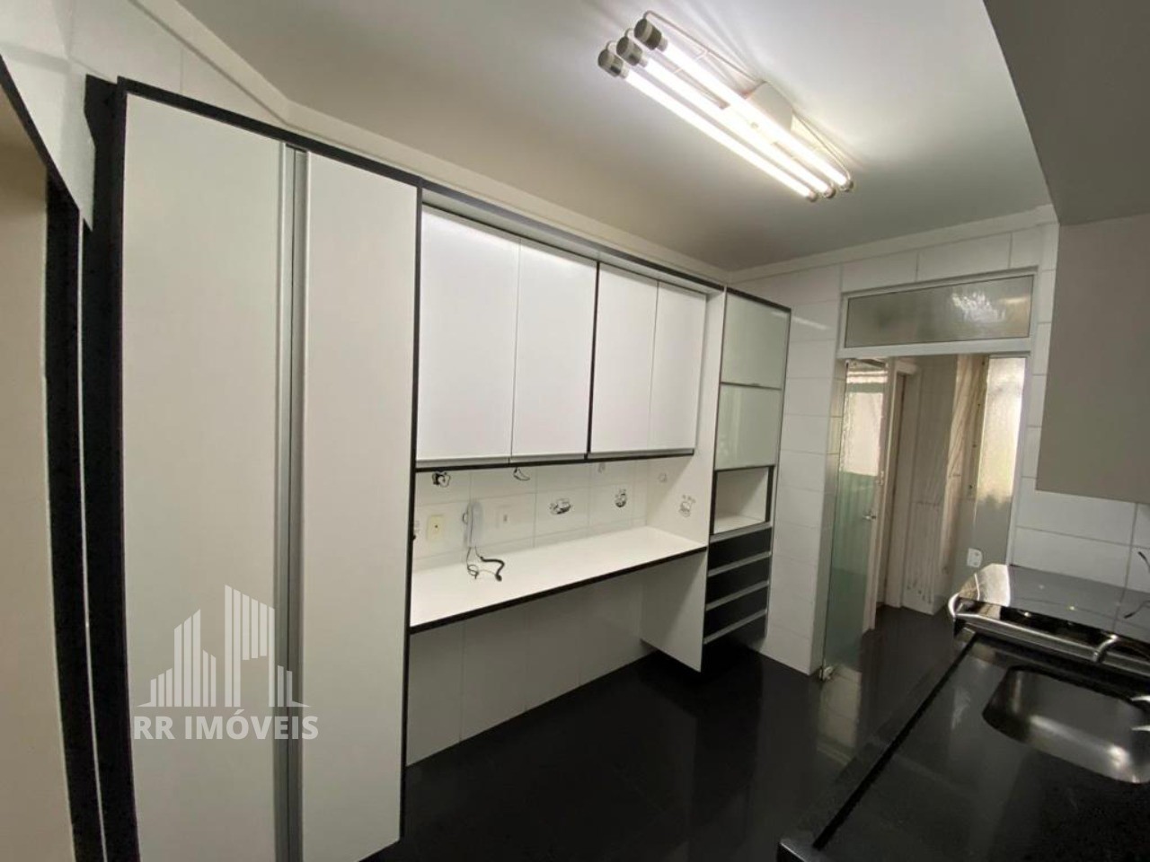 Apartamento à venda com 3 quartos, 122m² - Foto 11