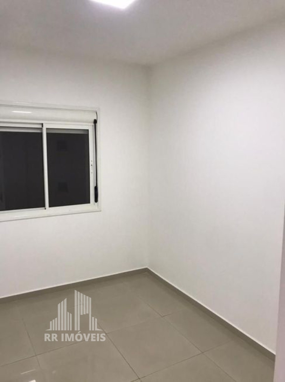 Apartamento à venda com 2 quartos, 68m² - Foto 13