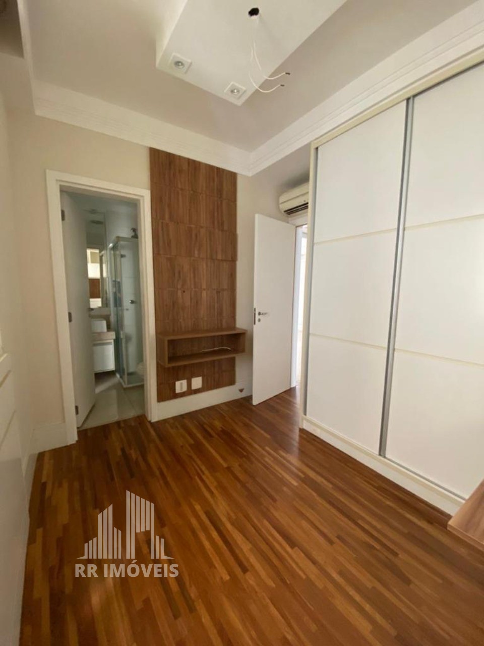 Apartamento à venda com 3 quartos, 122m² - Foto 19