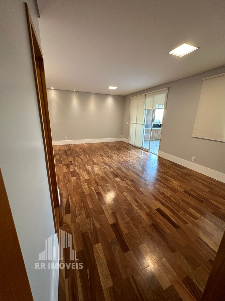 Apartamento à venda com 3 quartos, 122m² - Foto 6