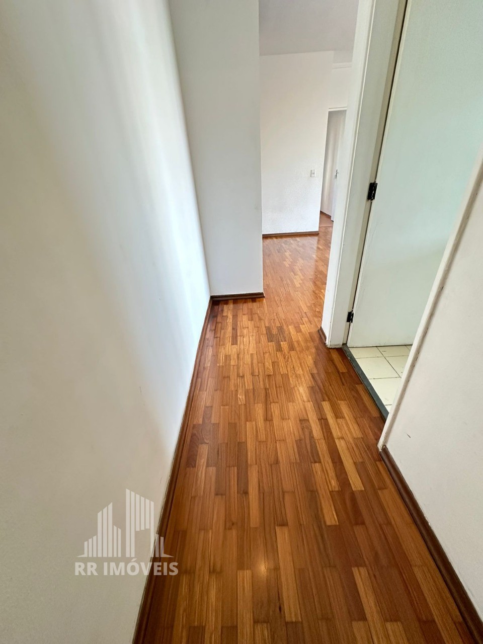 Apartamento à venda com 3 quartos, 75m² - Foto 14