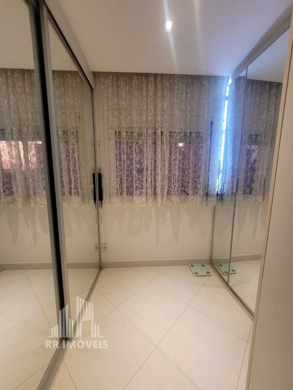 Apartamento à venda com 3 quartos, 196m² - Foto 15